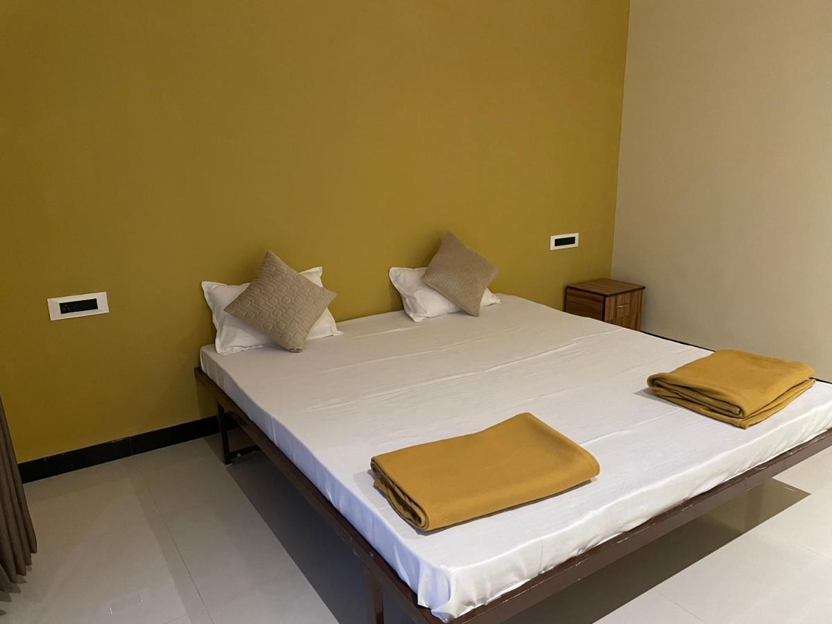 Scarlet Resort Alībāg Εξωτερικό φωτογραφία