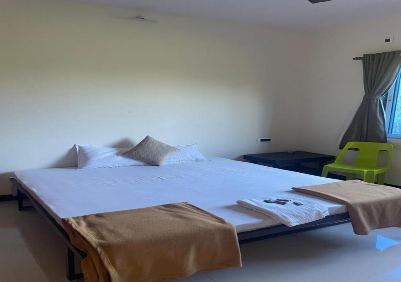 Scarlet Resort Alībāg Εξωτερικό φωτογραφία