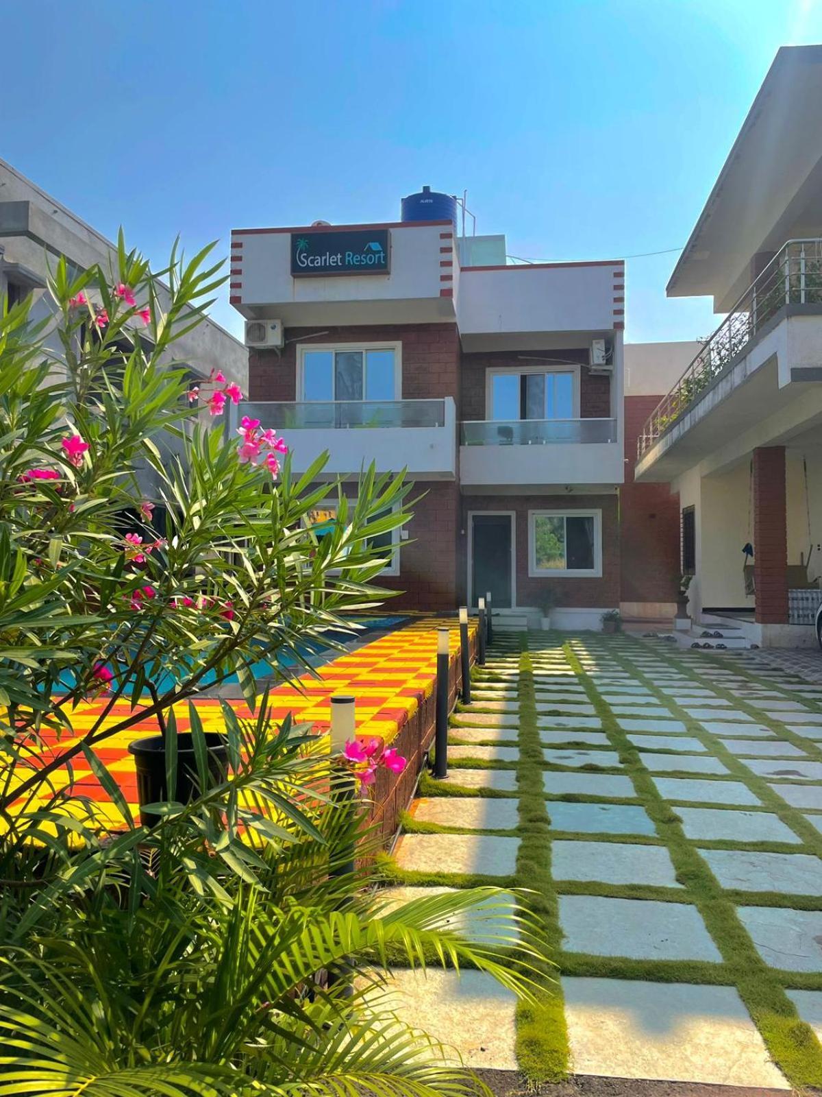 Scarlet Resort Alībāg Εξωτερικό φωτογραφία